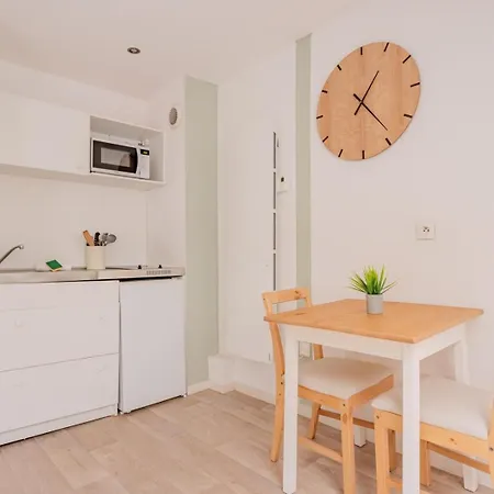 Bright For 2 : City-center Apartment *